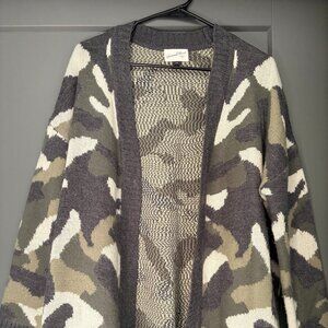 Universal Thread Camo Cardigan - Size M